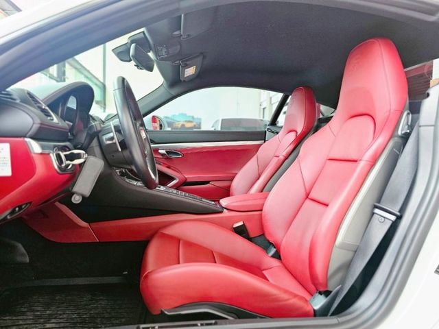 2020 Porsche 718 Cayman 2.0 總代理 里程僅跑三萬七 選配含升級62.08萬  第5張相片