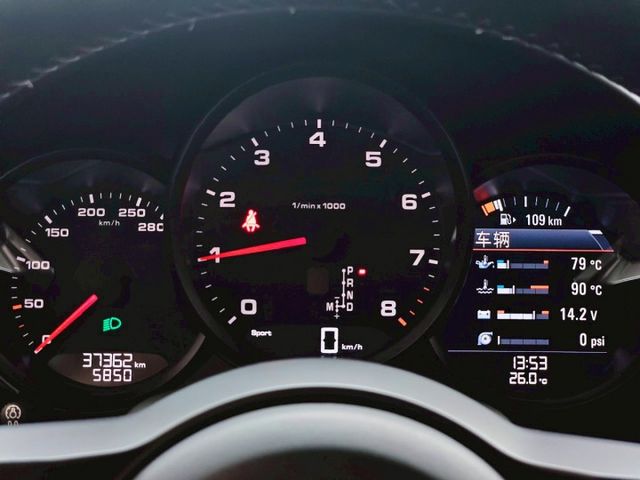 2020 Porsche 718 Cayman 2.0 總代理 里程僅跑三萬七 選配含升級62.08萬  第6張相片