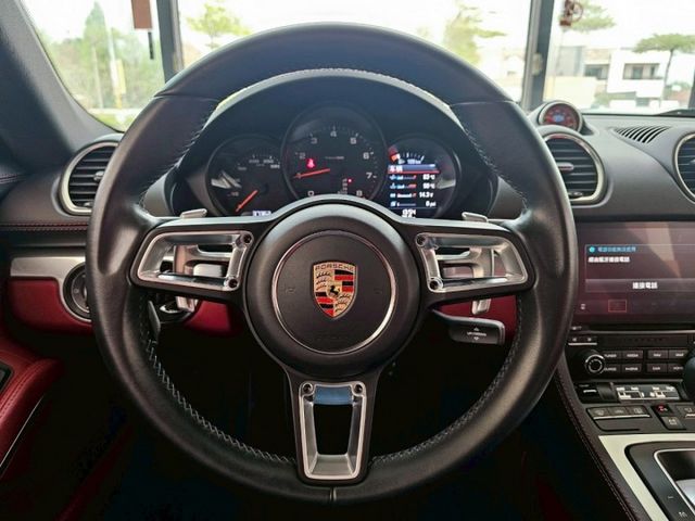 2020 Porsche 718 Cayman 2.0 總代理 里程僅跑三萬七 選配含升級62.08萬  第7張相片