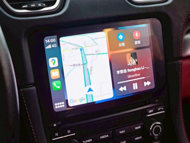 2020 Porsche 718 Cayman 2.0 總代理 里程僅跑三萬七 選配含升級62.08萬  第9張相片