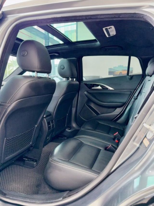 2016 Infiniti Q30 1.6t風尚版 一手車 里程僅跑三萬九 智慧定速巡航系統  第12張相片