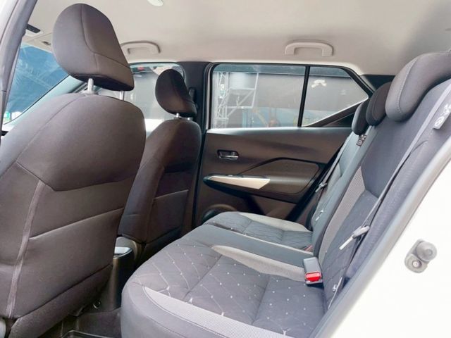 2019 Nissan Kicks 1.5時尚版 超低里程僅跑三萬一 選配 Kicks ID. 運動套件組  第10張相片