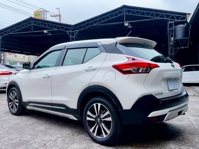 2019 Nissan Kicks 1.5時尚版 超低里程僅跑三萬一 選配 Kicks ID. 運動套件組  第11張相片