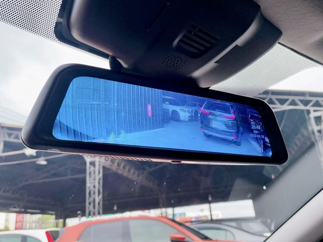 2021 Nissan Tiida 5D 智能360版 超低里程僅跑三萬一  第9張相片