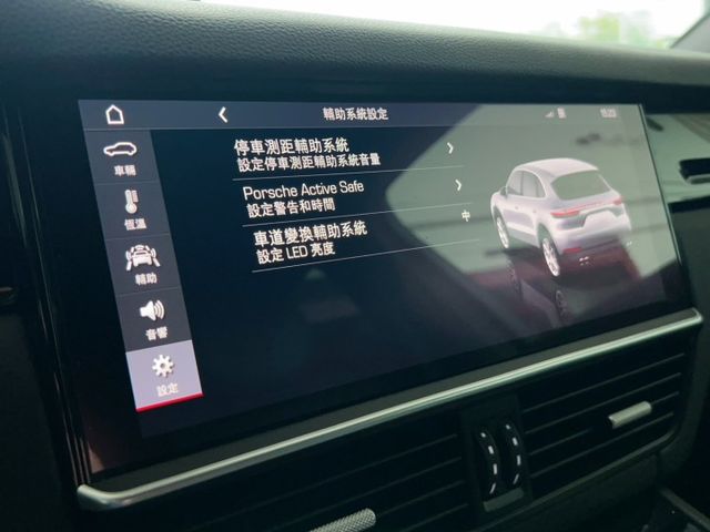 2019 Porsche Cayenne 總代理 超低里程僅跑三萬三 選配含改裝47.8萬  第7張相片