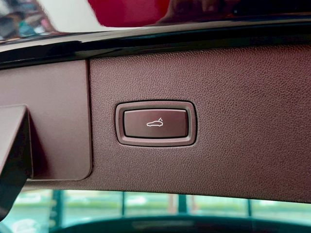 2019 Porsche Cayenne 總代理 超低里程僅跑三萬三 選配含改裝47.8萬  第17張相片
