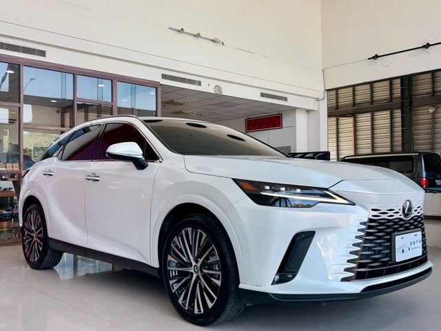 2023 Lexus RX350h頂級版 一手車 原廠保養 原廠保固中 迎風面犀牛皮 選配環景  第1張相片