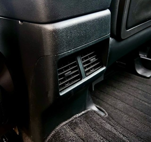 2020/21年式  Mitsubishi  Outlander 4WD 躍動型 循跡防滑 三合一盲區偵測警示  第13張相片