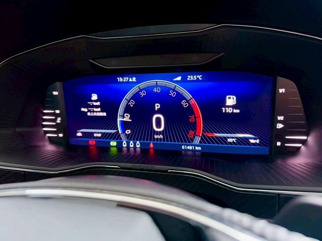 2022/23年式 Skoda Superb Combi 2.0 TSI SportPlus 4x4 一手車 原廠保養  第4張相片