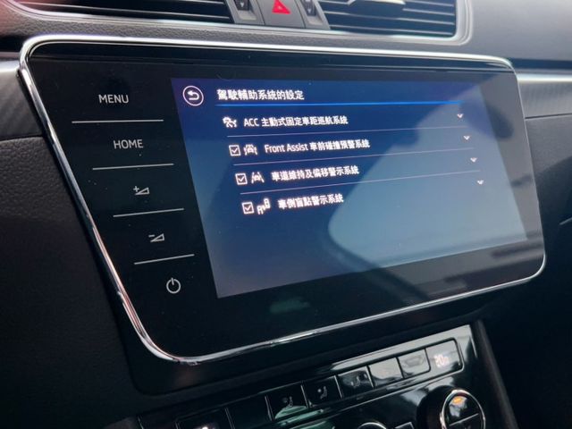 2022/23年式 Skoda Superb Combi 2.0 TSI SportPlus 4x4 一手車 原廠保養  第7張相片