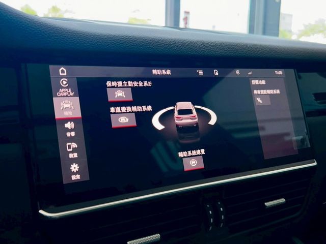 2020/21年式 Porsche Cayenne V6 總代理 原廠保養 里程僅跑二萬五  第7張相片