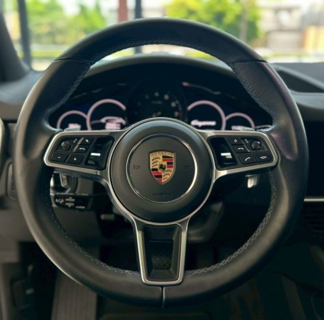 2020/21年式 Porsche Cayenne V6 總代理 原廠保養 里程僅跑二萬五  第11張相片