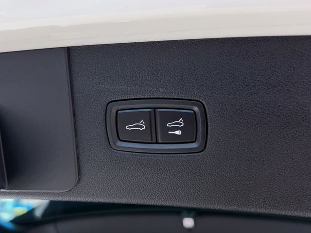 2020/21年式 Porsche Cayenne V6 總代理 原廠保養 里程僅跑二萬五  第17張相片