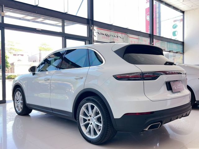 2020/21年式 Porsche Cayenne V6 總代理 原廠保養 里程僅跑二萬五  第19張相片