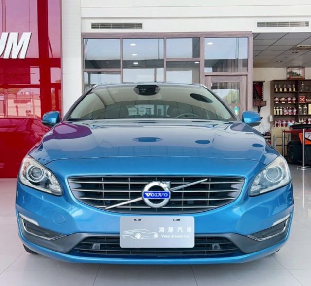 2014 Volvo V60 D4 豪華版 里程僅跑十七萬 盲點偵測  第2張相片