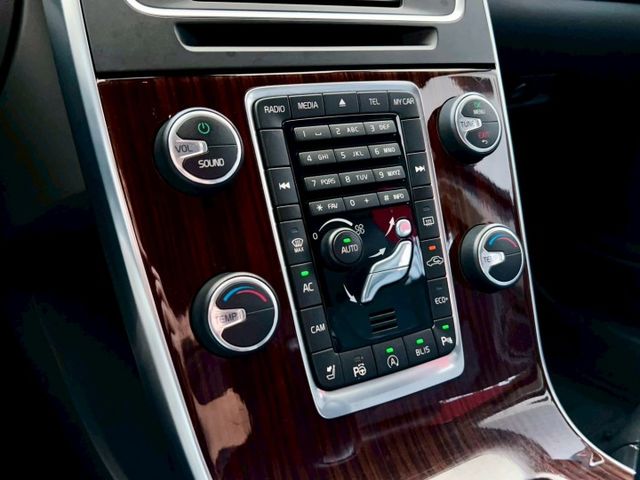 2014 Volvo V60 D4 豪華版 里程僅跑十七萬 盲點偵測  第11張相片
