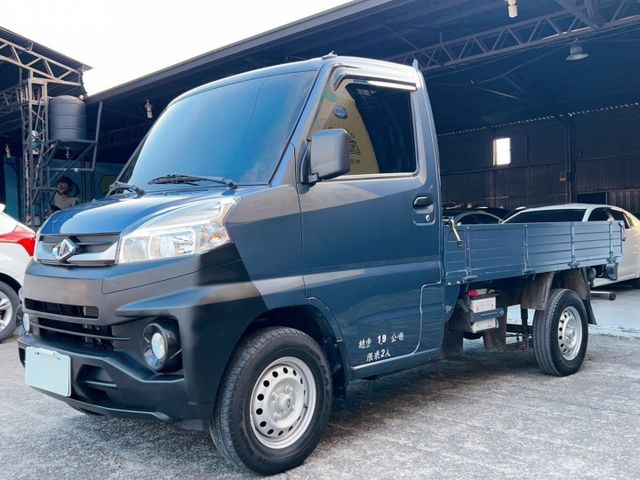 2023 CMC Veryca A190 4WD  原廠保養 原廠保固中 里程僅跑一萬三  第3張相片