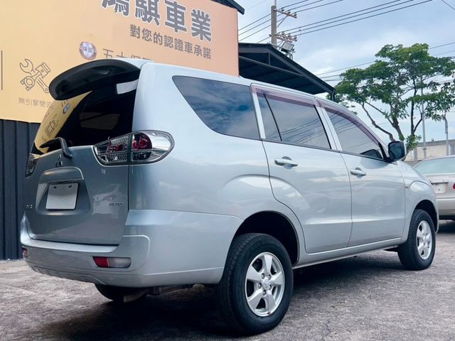 2015 Mitsubishi Zinger 2.4 精緻型 原廠保養 超低里程僅跑二萬三  第14張相片