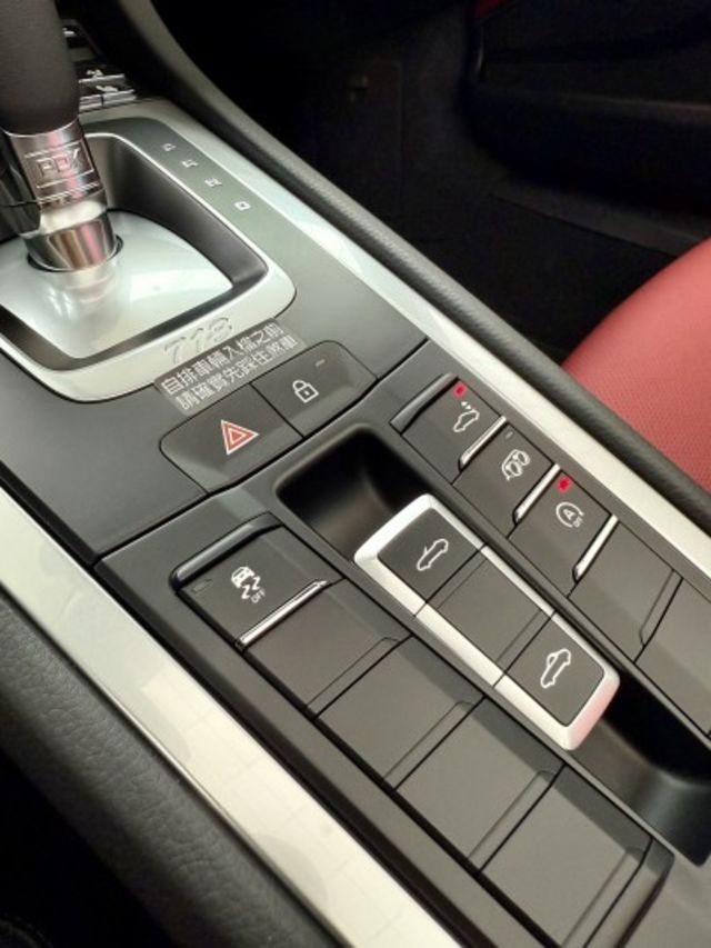 2024 Porsche 718 Boxster Style Edition 總代理 選配72萬 現省100萬 原廠保固  第14張相片