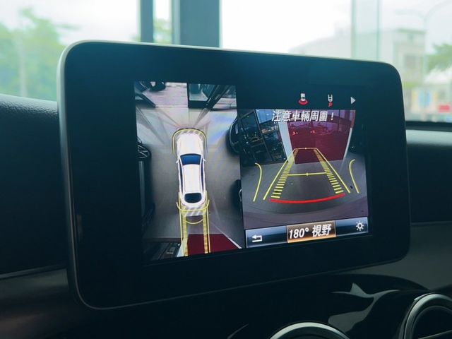 2017 M-Benz GLC Coupe GLC250 4MATIC運動版 總代理 里程僅跑六萬四  第5張相片