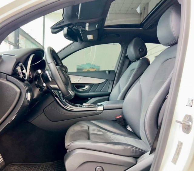 2017 M-Benz GLC Coupe GLC250 4MATIC運動版 總代理 里程僅跑六萬四  第8張相片