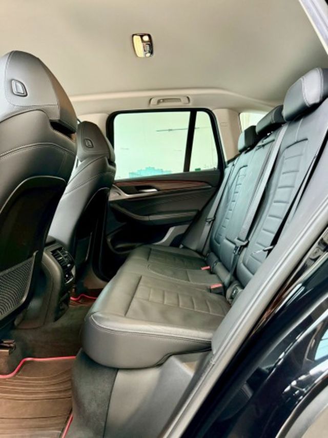 2018 BMW X3 xDrive30i豪華運動版 總代理 一手車 選配 15.8 萬 里程僅跑十萬  第17張相片