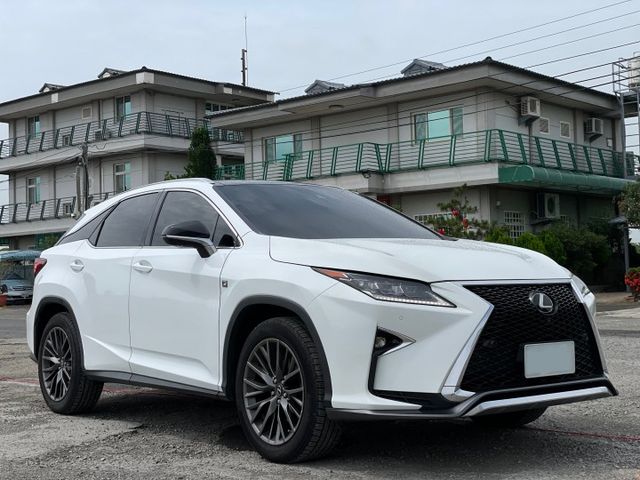 2017 Lexus RX200t F Sport 全景天窗 Mark Levinson 通風椅 抬顯 ACC 環景  第1張相片