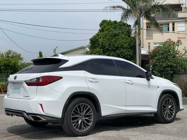 2017 Lexus RX200t F Sport 全景天窗 Mark Levinson 通風椅 抬顯 ACC 環景  第17張相片