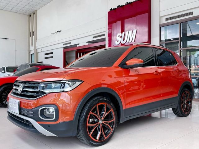20 年式 VW T-Cross 230 TSI Style Design 里程僅跑兩萬三 選配beats 環繞音響套件  第3張相片