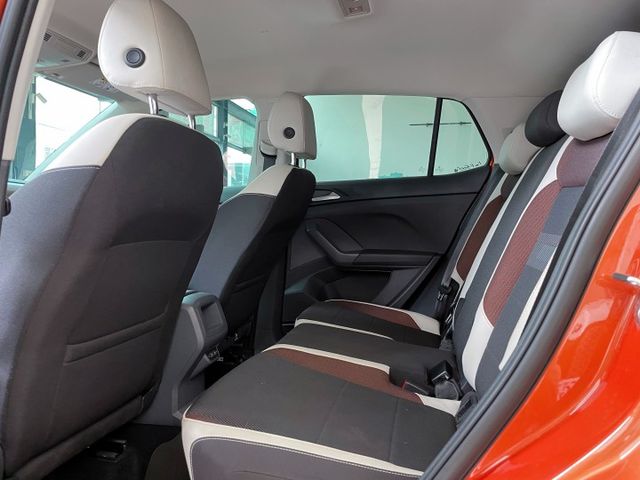 20 年式 VW T-Cross 230 TSI Style Design 里程僅跑兩萬三 選配beats 環繞音響套件  第17張相片