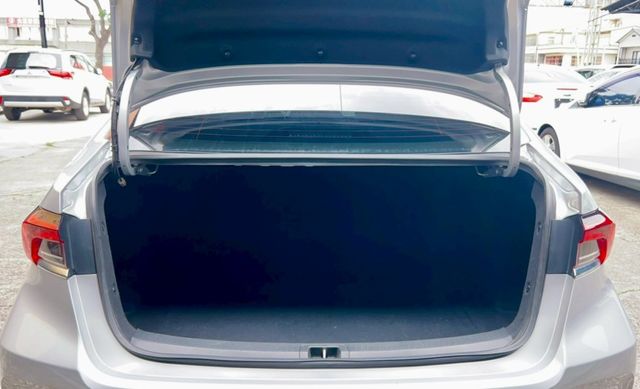 2021/22年式 Toyota Corolla Altis 1.8豪華 一手車 原廠保養 里程僅跑一萬七  第15張相片