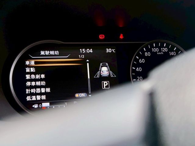2020 Nissan Kicks 1.5 智行旗艦版 原廠保養 里程僅跑五萬六  第5張相片