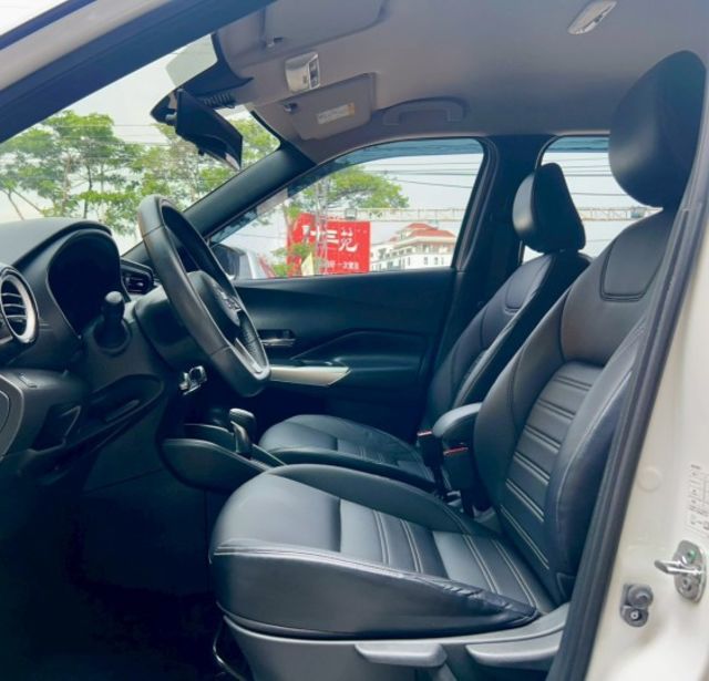 2020 Nissan Kicks 1.5 智行旗艦版 原廠保養 里程僅跑五萬六  第8張相片