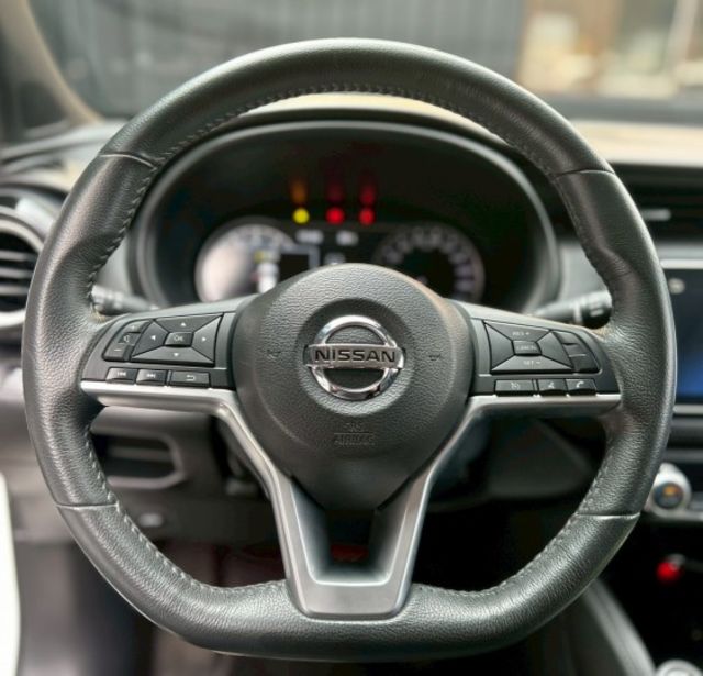 2020 Nissan Kicks 1.5 智行旗艦版 原廠保養 里程僅跑五萬六  第10張相片