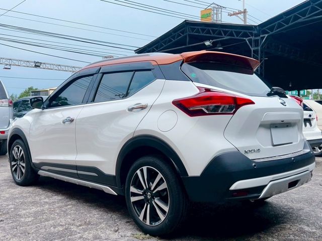 2020 Nissan Kicks 1.5 智行旗艦版 原廠保養 里程僅跑五萬六  第19張相片