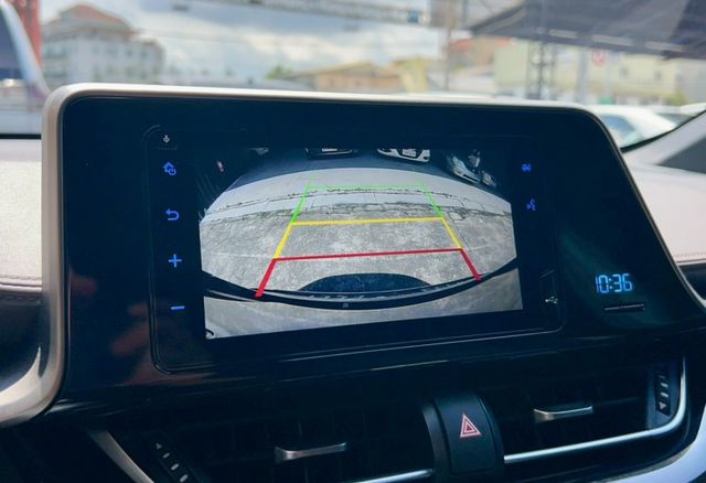 2023 Toyota C-HR 豪華 一手車 原廠保養 原廠保固中  第7張相片