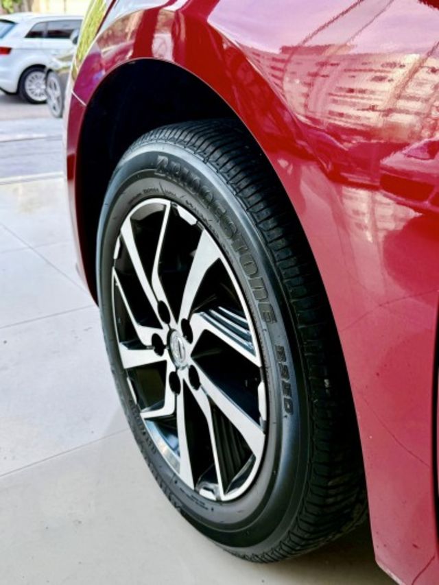 2020 Nissan Tiida 5D 智能360版 里程僅跑七萬八  第4張相片