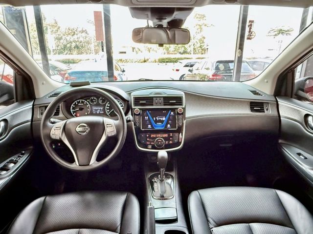 2020 Nissan Tiida 5D 智能360版 里程僅跑七萬八  第13張相片