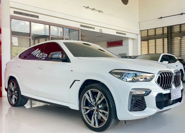 2020/21年式 BMW X6 M50i  總代理 里程僅跑六萬 5AU  第1張相片