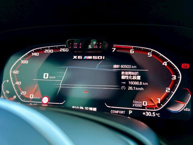 2020/21年式 BMW X6 M50i  總代理 里程僅跑六萬 5AU  第4張相片