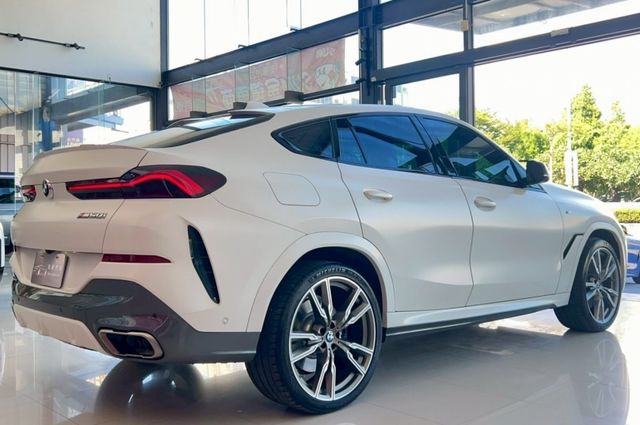 2020/21年式 BMW X6 M50i  總代理 里程僅跑六萬 5AU  第20張相片