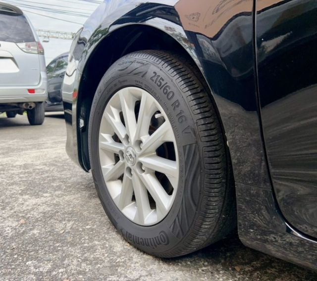 2015 Toyota 小改款 7.5 代 Camry 2.0 尊爵影音版 一手車 超低里程僅跑六萬五  第4張相片