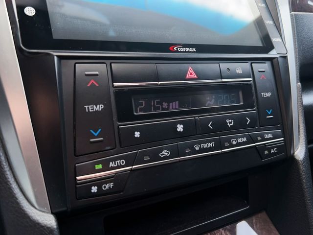 2015 Toyota 小改款 7.5 代 Camry 2.0 尊爵影音版 一手車 超低里程僅跑六萬五  第12張相片