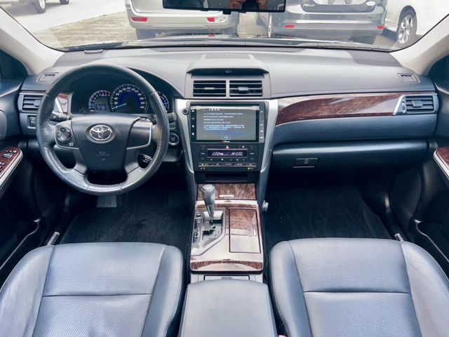 2015 Toyota 小改款 7.5 代 Camry 2.0 尊爵影音版 一手車 超低里程僅跑六萬五  第13張相片