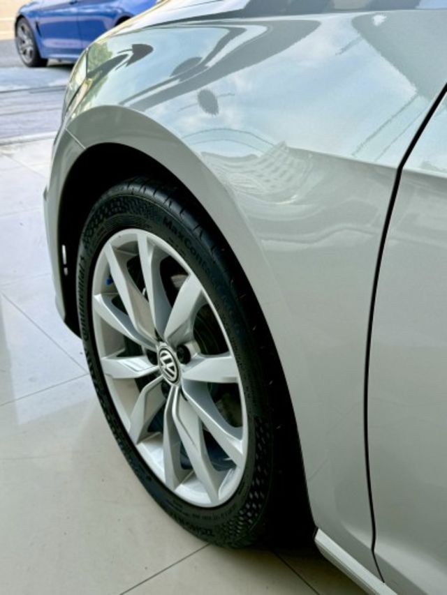 2017 VW 7.5 代 Golf 280 TSI Highline 一手車 原廠保養 超低里程僅跑三萬四  第4張相片