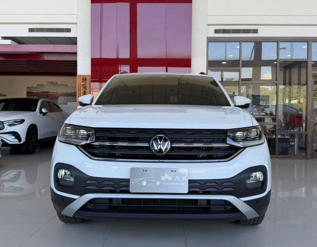 2022/23 VW T-Cross 230 TSI Tech 總代理  一手車 原廠保養 里程僅跑四萬七 原廠保固中  第3張相片