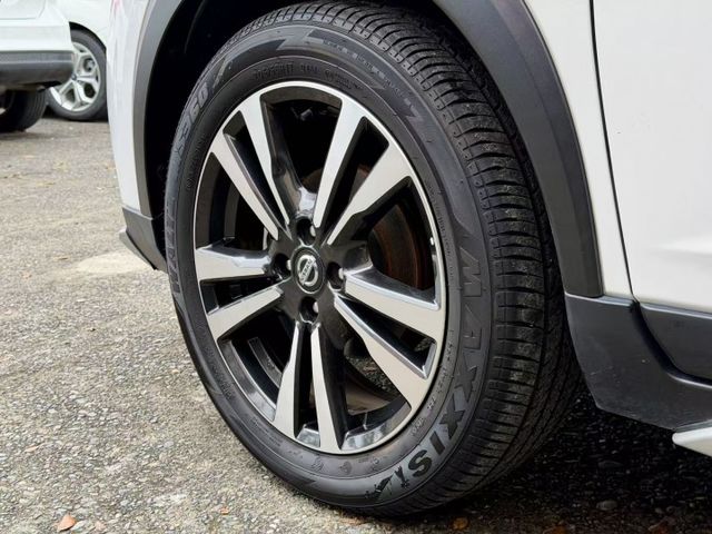 2020 Nissan Kicks 1.5智行旗艦版 超低里程僅跑五萬七  第4張相片