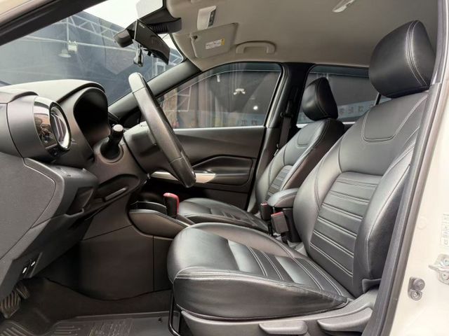 2020 Nissan Kicks 1.5智行旗艦版 超低里程僅跑五萬七  第6張相片