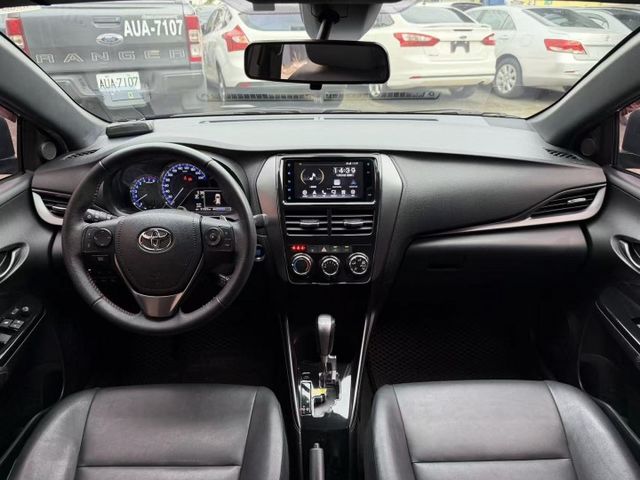 2022 Toyota Yaris 1.5 S 影音版 一手車 原廠保養 原廠保固中 超低里程僅跑五萬一  第15張相片
