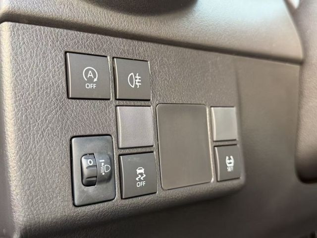 2024 Toyota Town Ace 框式木床 手排 一手車 原廠保養 保固中 超低里程僅跑一萬四  第8張相片